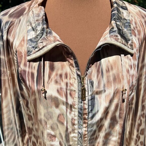 St. John Animal Printed Taffeta Windbreaker Jacket Praline Multi Women’s P - Picture 10 of 16